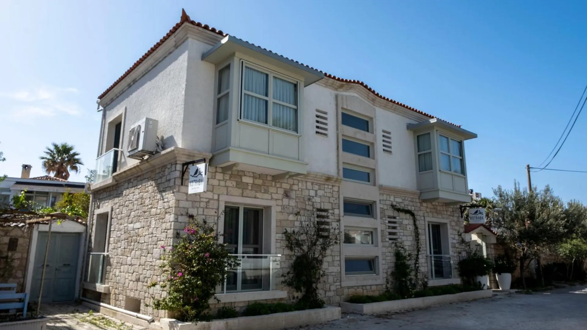 Kotraba Alacati Hotel