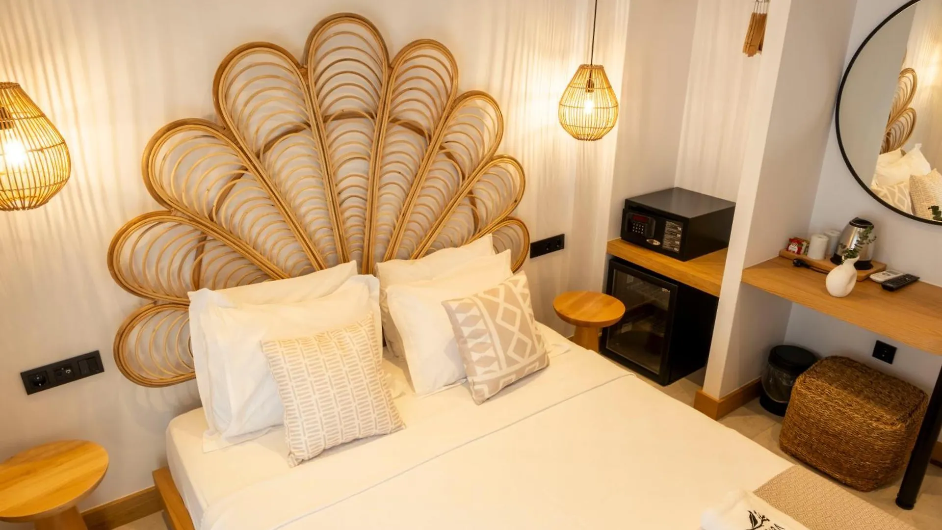 Kotraba Alacati Hotel